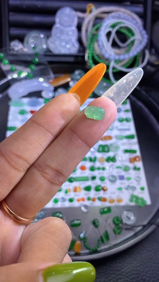 未镶嵌挂件翡翠貔貅