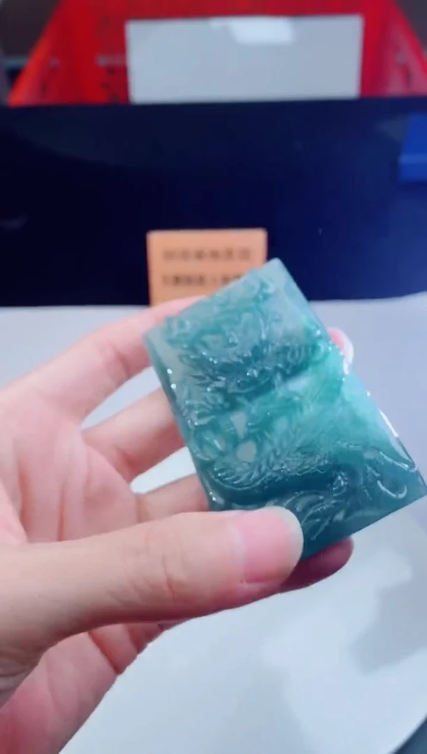 颈饰未镶嵌翡翠    ·