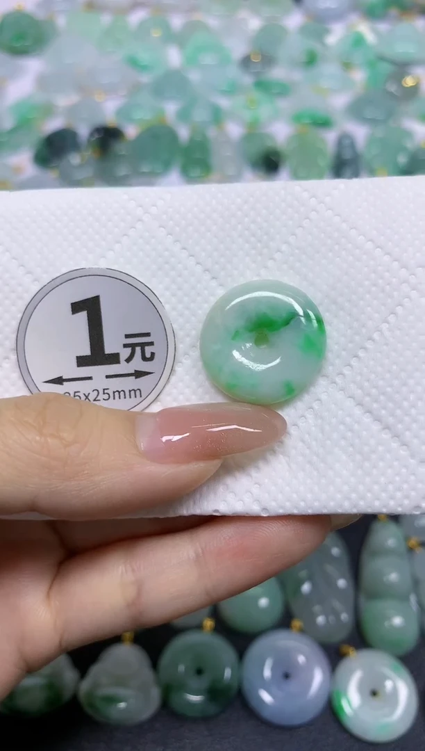 颈饰未镶嵌翡翠天然翡翠A货