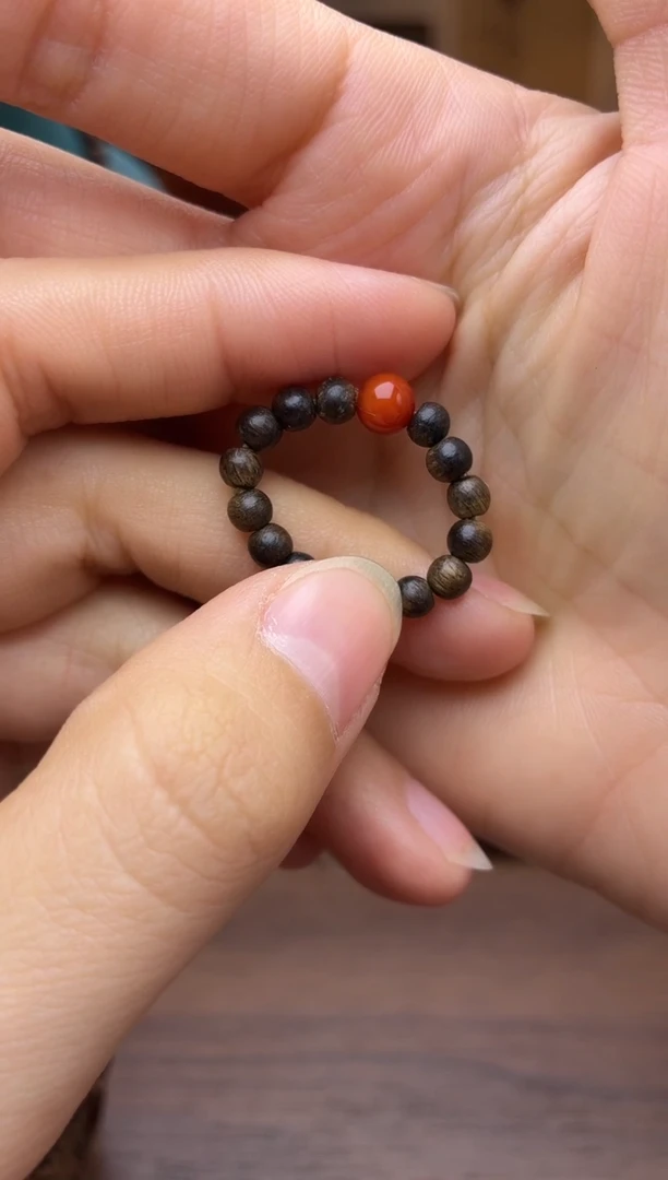 沉香沉香碎屑白棋戒指