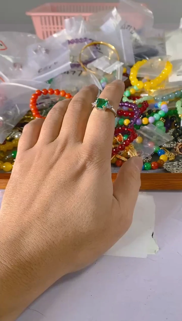 【闪购商品】水晶颈饰银S925镶嵌45红宝，蓝宝，多样性发一件赠链