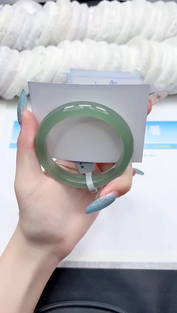 石英质玉手镯未镶嵌195-60