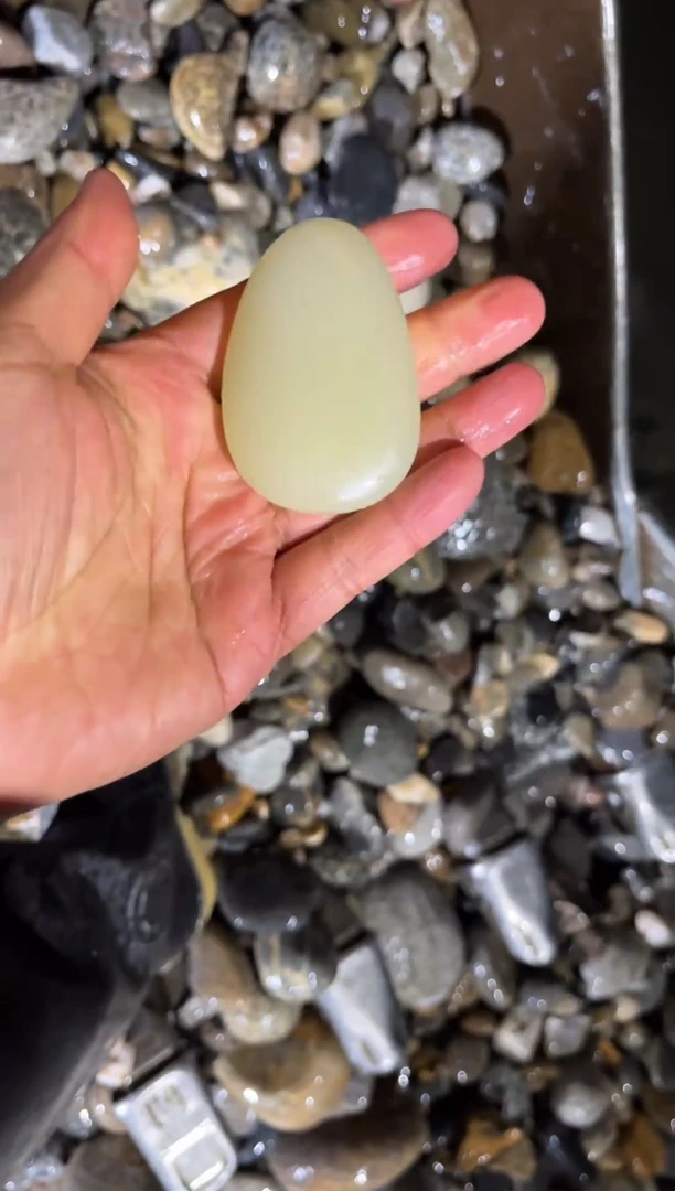 颈饰未镶嵌软玉白度好