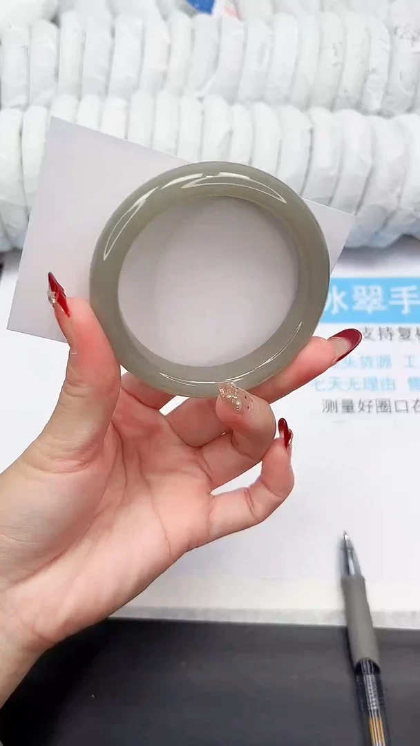 未镶嵌手镯石英质玉194-58.2CQ