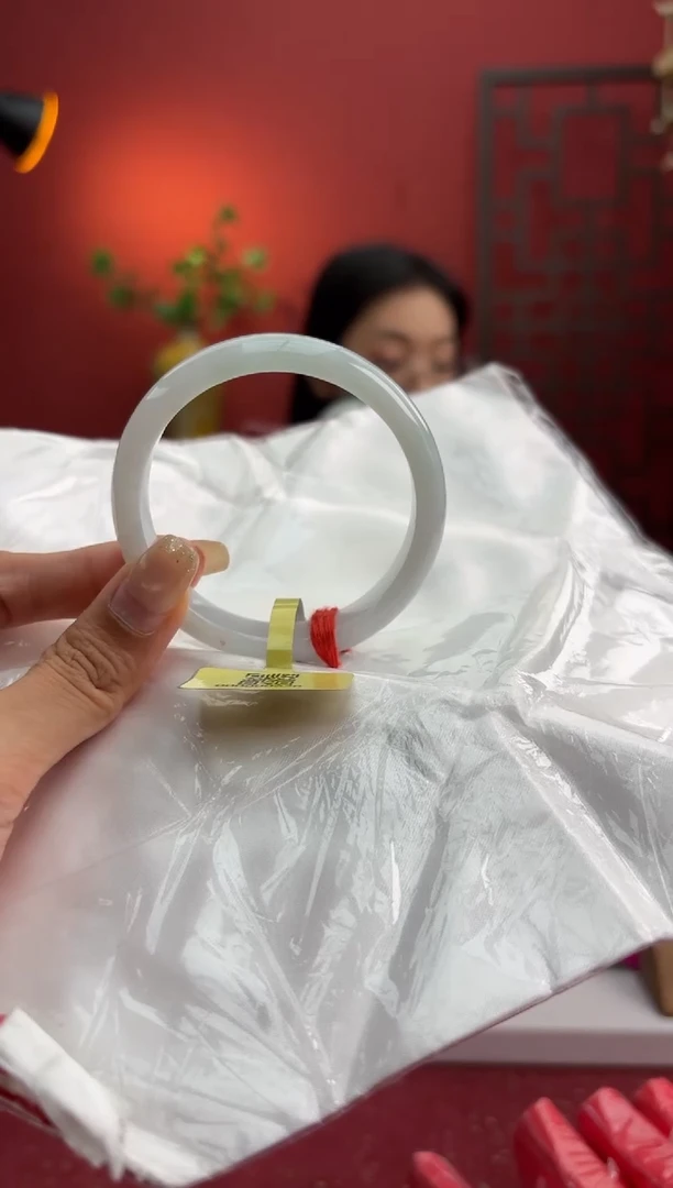 未镶嵌手镯翡翠悦*翡翠手镯
