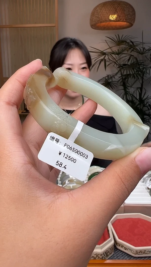 和田玉手镯未镶嵌F 58.4