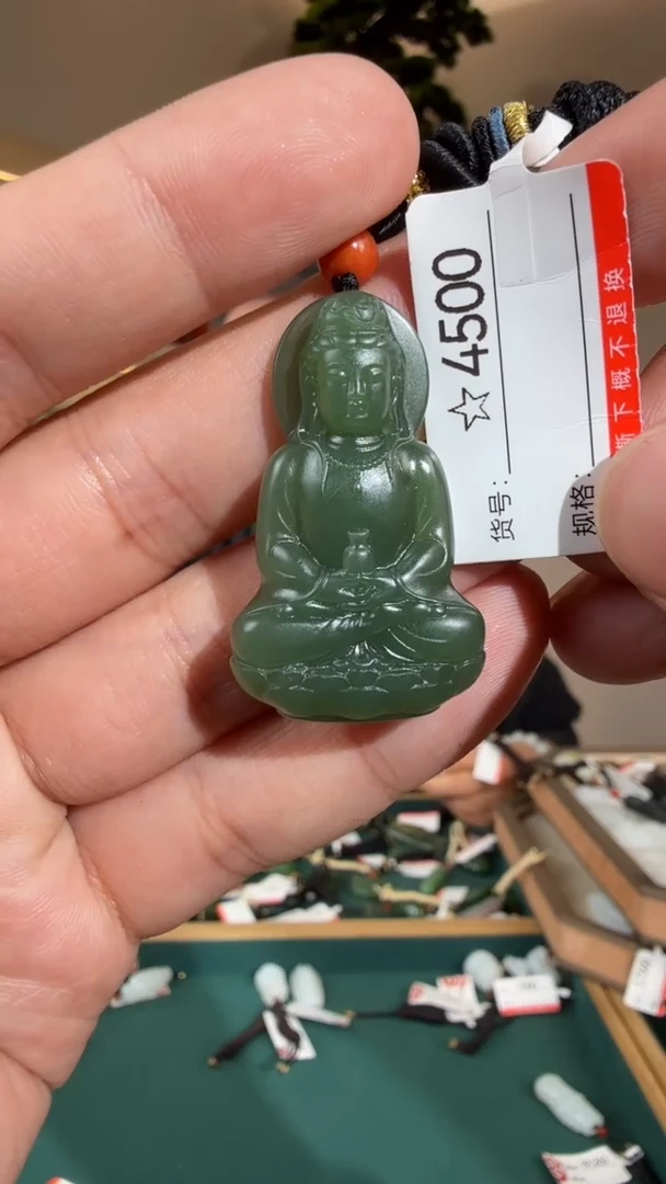 颈饰未镶嵌和田玉1