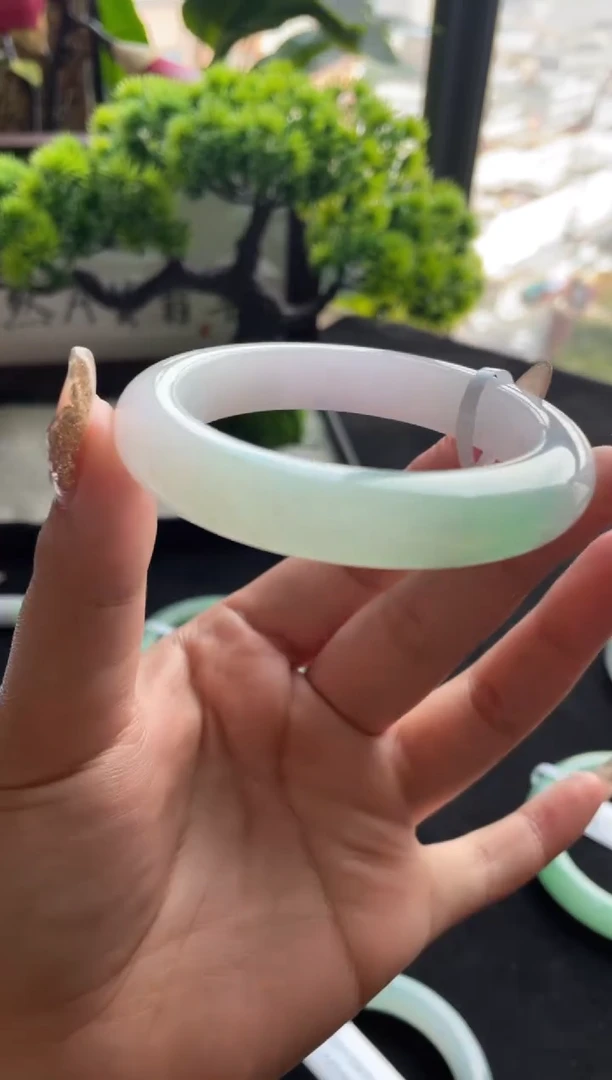未镶嵌手镯翡翠三天鉴赏期