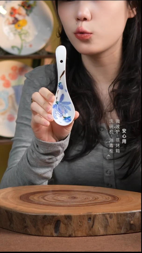 瓷【福利品】景德镇高温手绘釉下彩调羹玉兰花