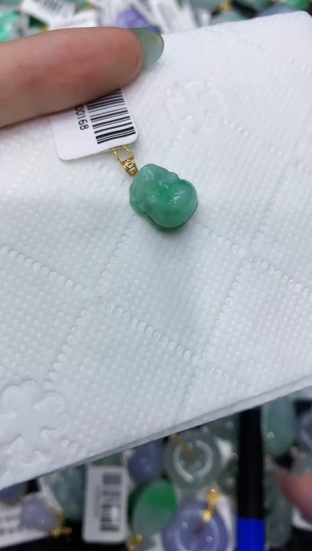 翡翠18K金镶嵌颈饰111111111111