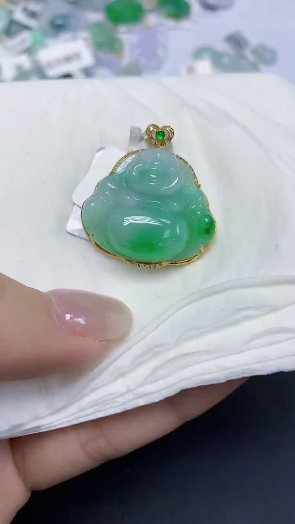 翡翠18K金镶嵌颈饰天然缅甸翡翠A货