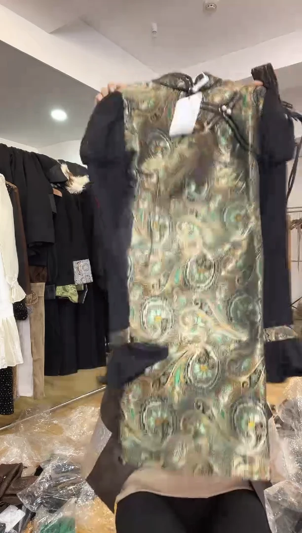 连衣裙       2XL码    130-140斤