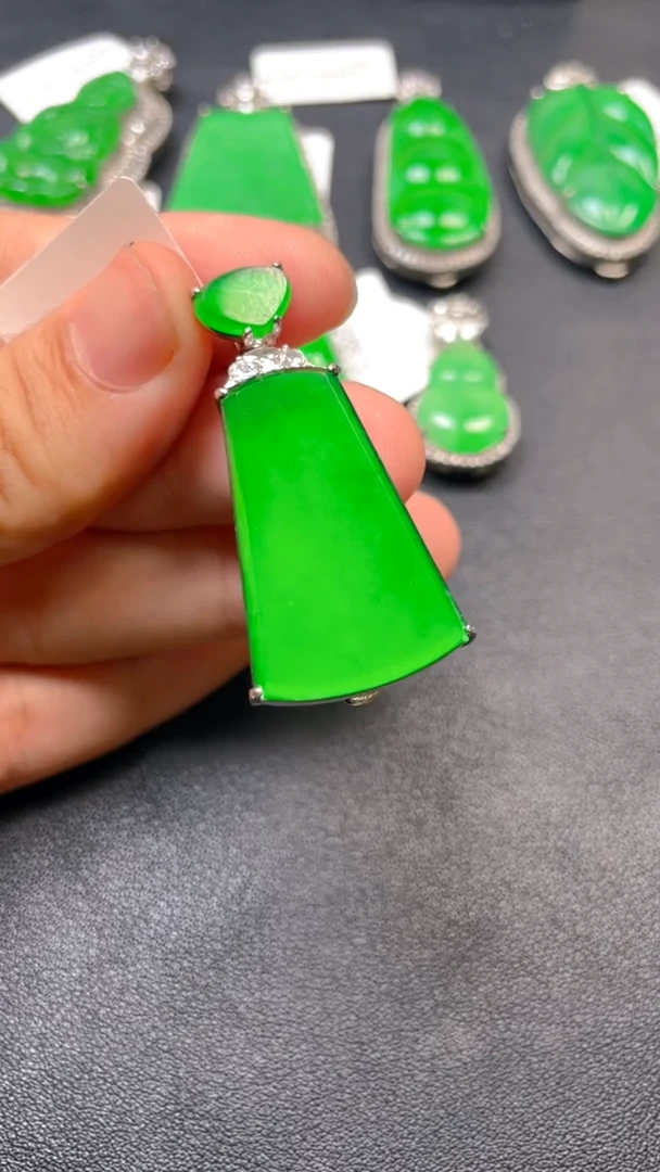 吊坠(不含链)银S925镶嵌翡翠dz1