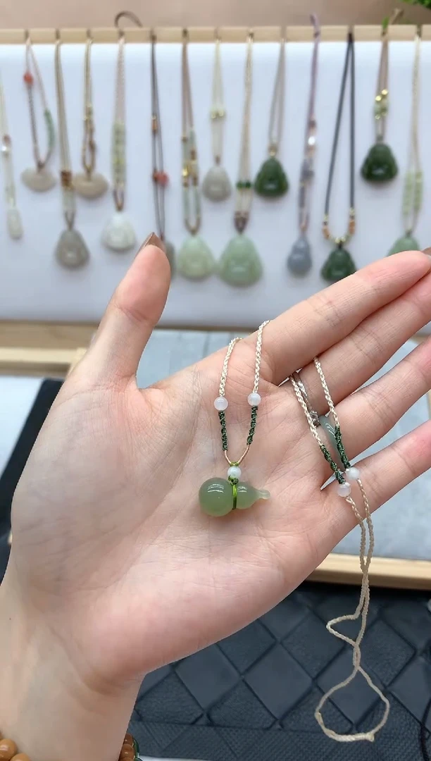 【闪购商品】和田玉颈饰未镶嵌葫芦4