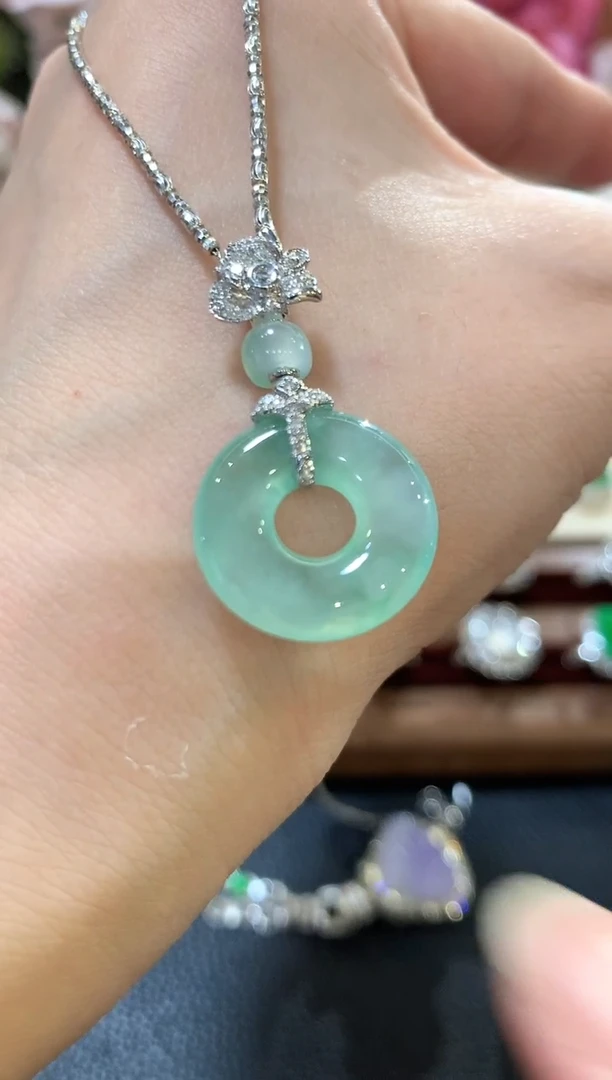 吊坠(不含链)18K金镶嵌翡翠z36