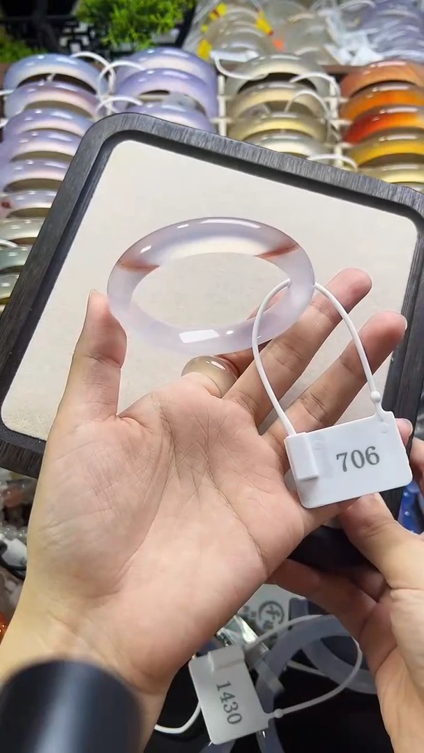 手镯玛瑙/玉髓未镶嵌55圈口