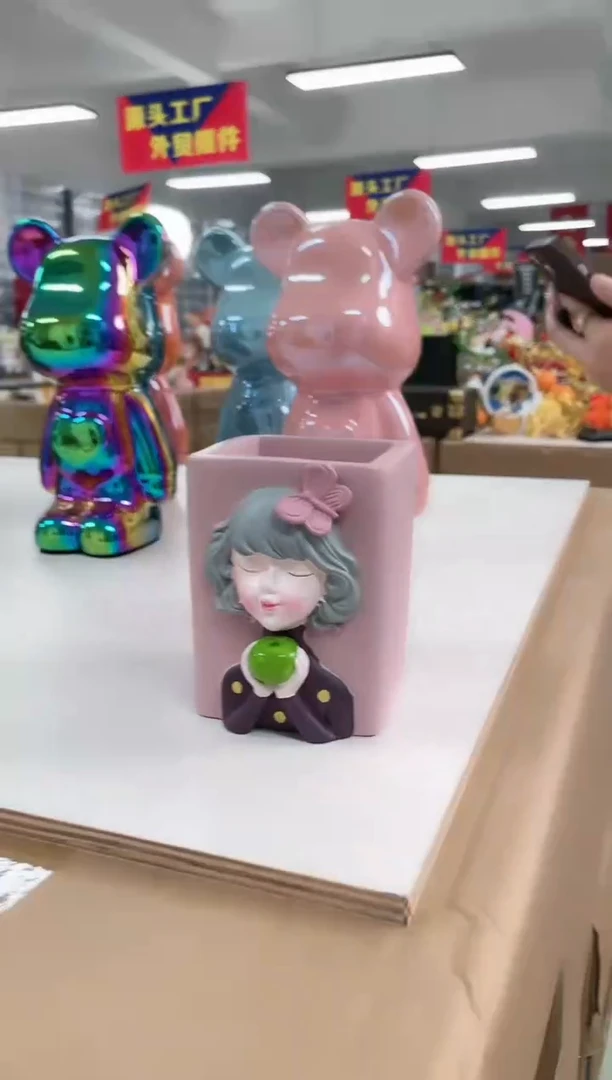 树脂【孤品仅一件】粉女笔筒方形