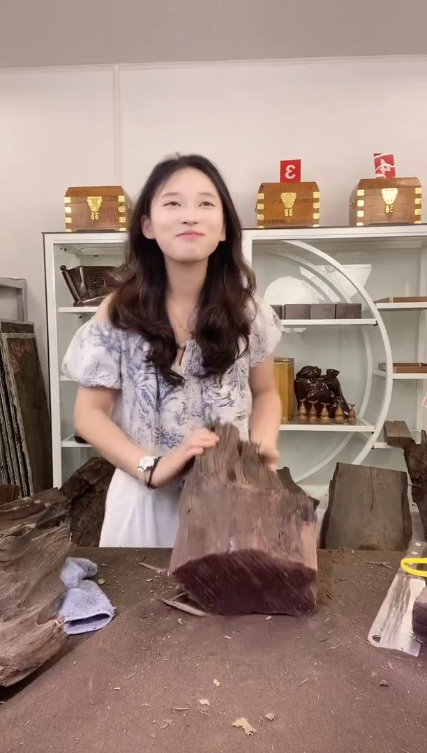 A****厂金丝楠木原料木材