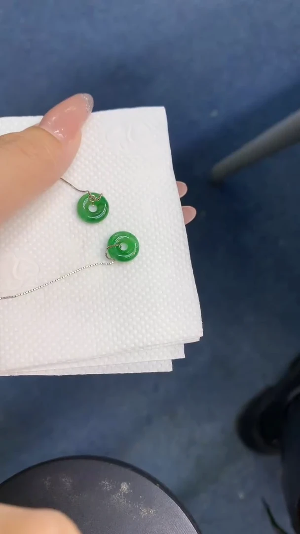 颈饰未镶嵌翡翠1