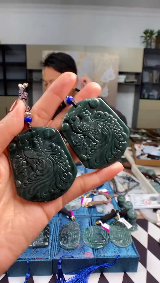 颈饰未镶嵌翡翠多样性发其一
