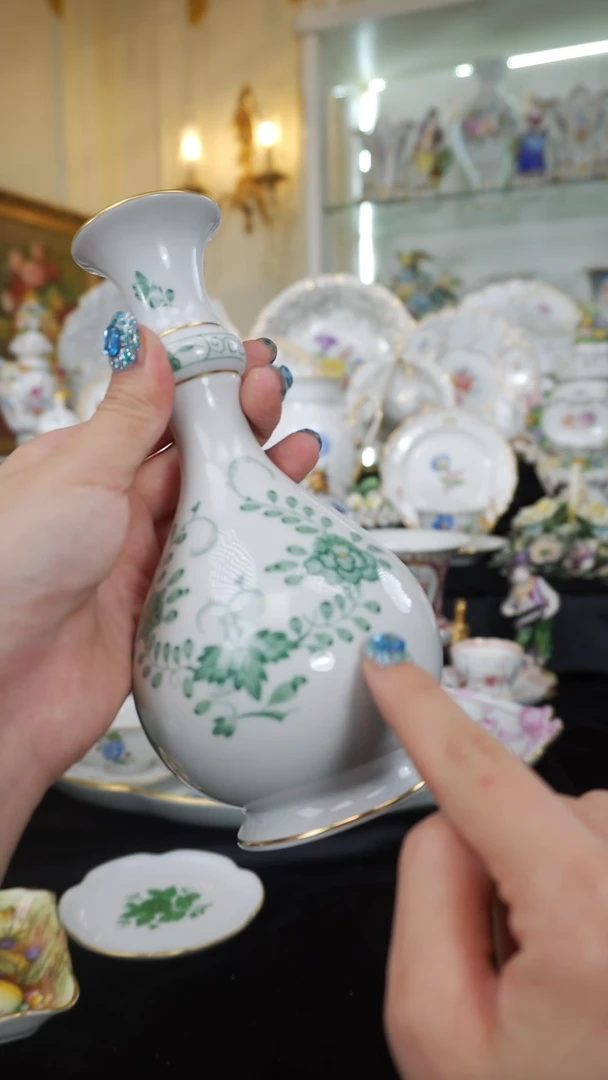 骨瓷婷婷中古器物如图所示150