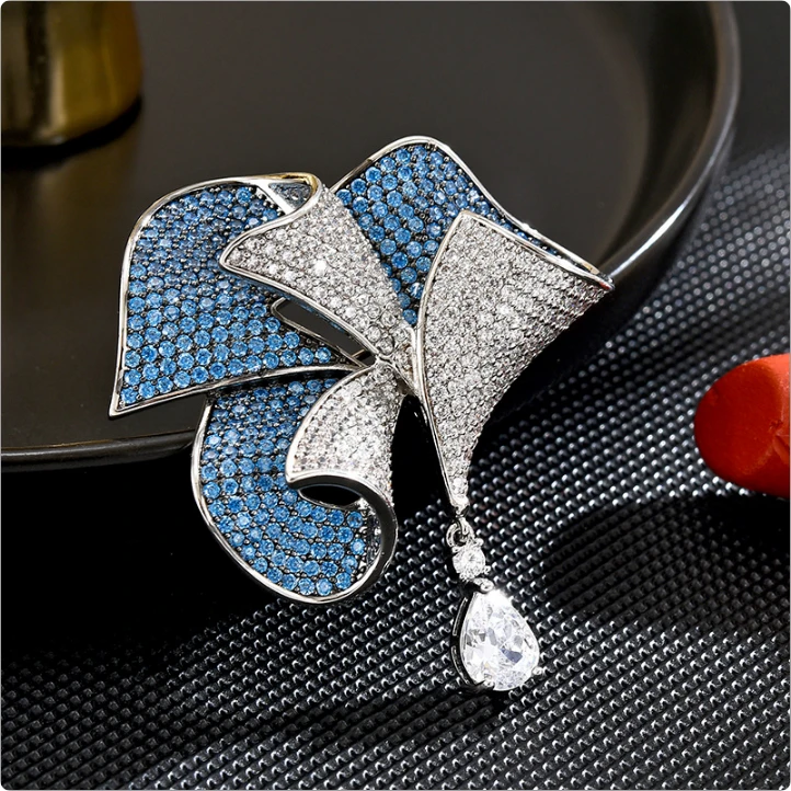 0848法★【卷恋花】高定设计师蓝色卷恋花胸针