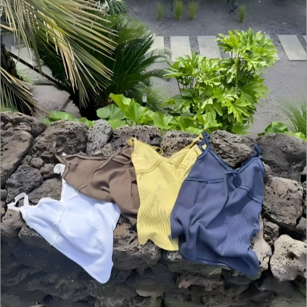 tara A250520205 韩国代购“尽情自我”韩系交叉蕾丝吊带 129