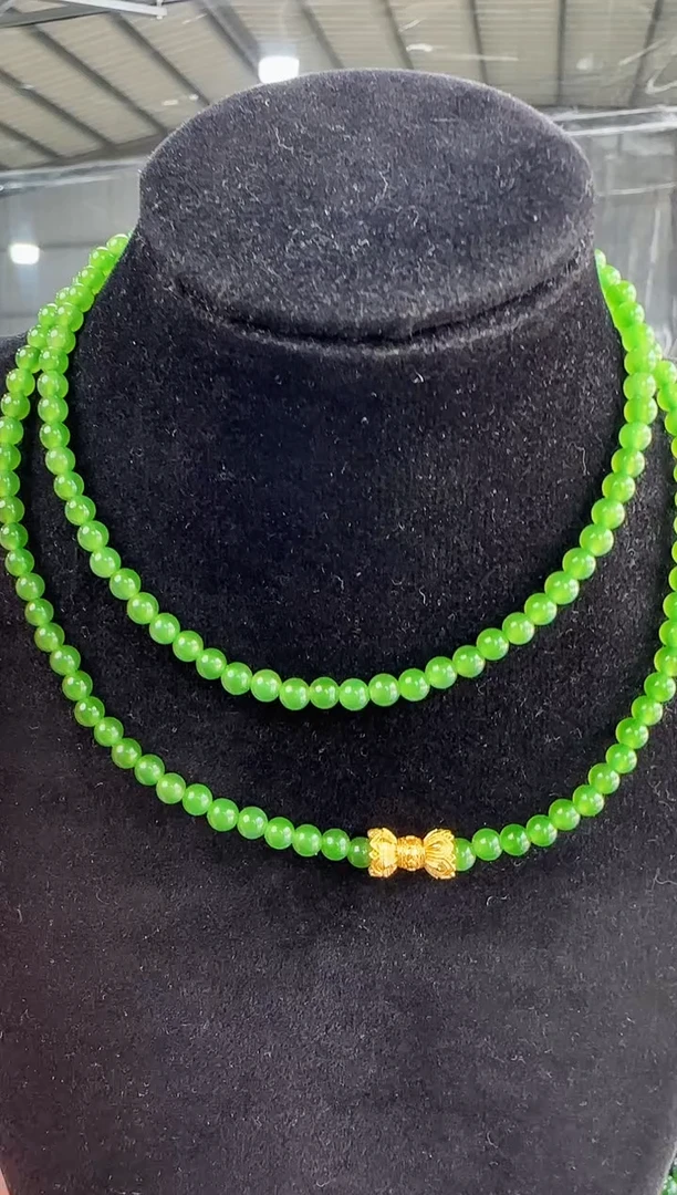 和田玉未镶嵌项链高色阶苹果绿卡4左右