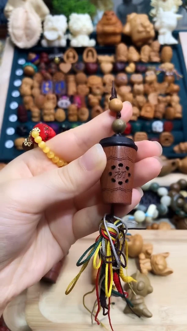 檀香木?***?....................