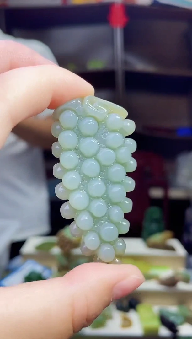 和田玉未镶嵌颈饰1