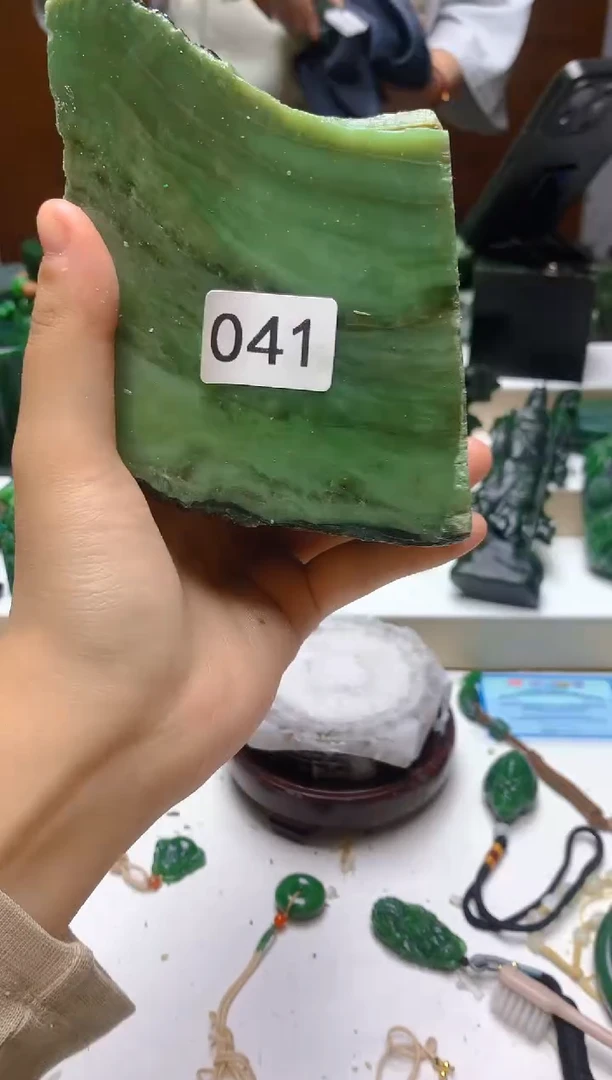 未镶嵌和田玉（碧玉）珠宝半成品0