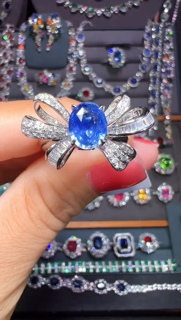 戒指蓝宝石18K金镶嵌GRC