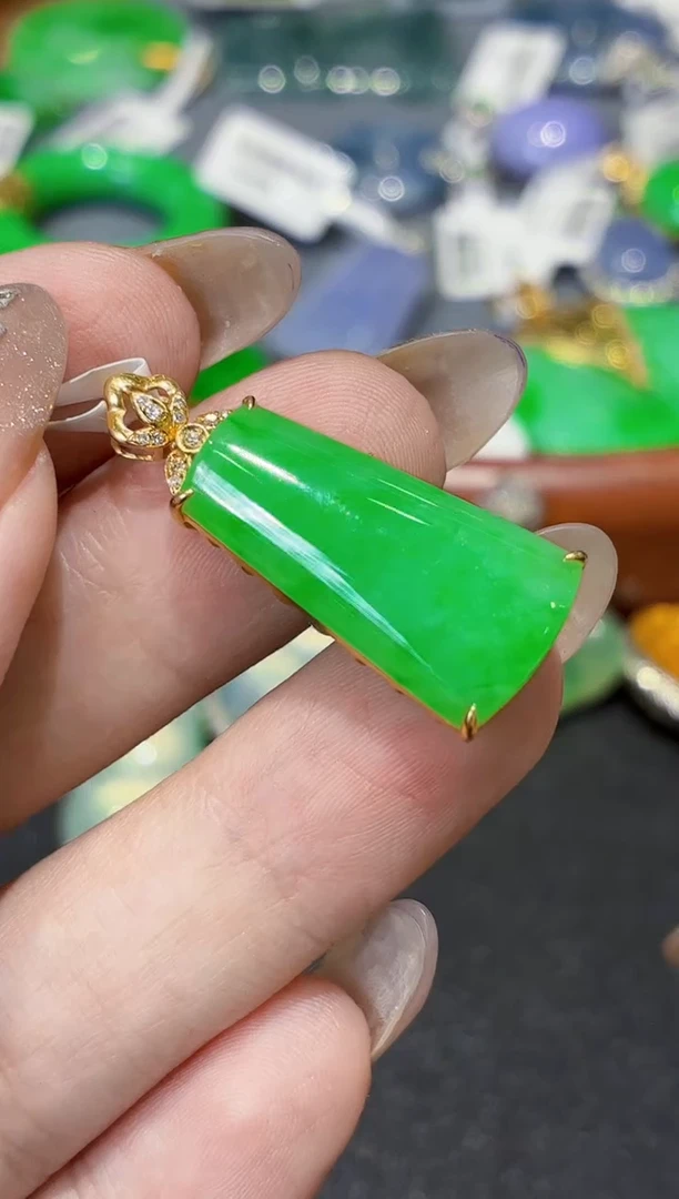 吊坠(不含链)18K金镶嵌翡翠天然A货翡翠
