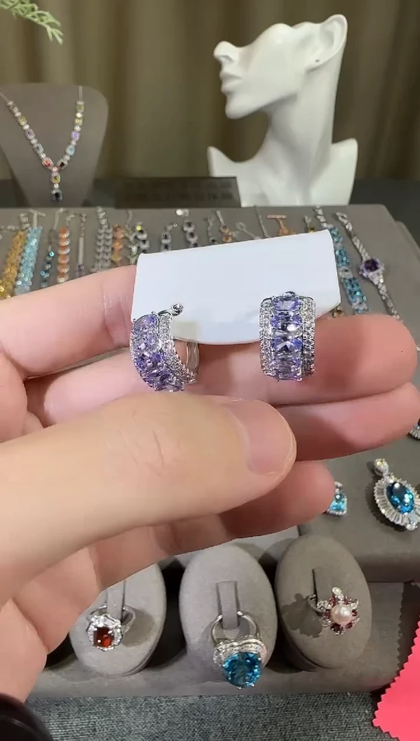 银S925镶嵌耳饰坦桑石8mm耳扣设计款