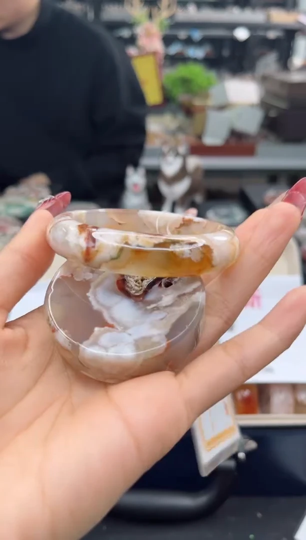 【闪购商品】石英质玉手镯未镶嵌54圈口（赠品镯心）1567104