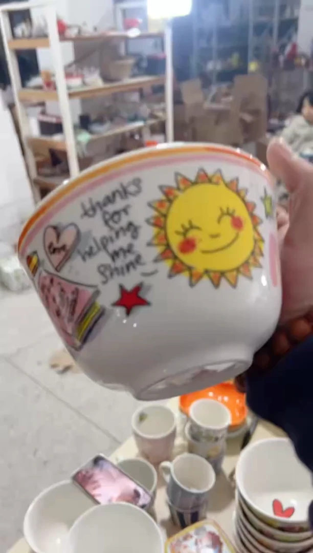 【闪购商品】碟微瑕-荷兰太太------面碗---妈妈