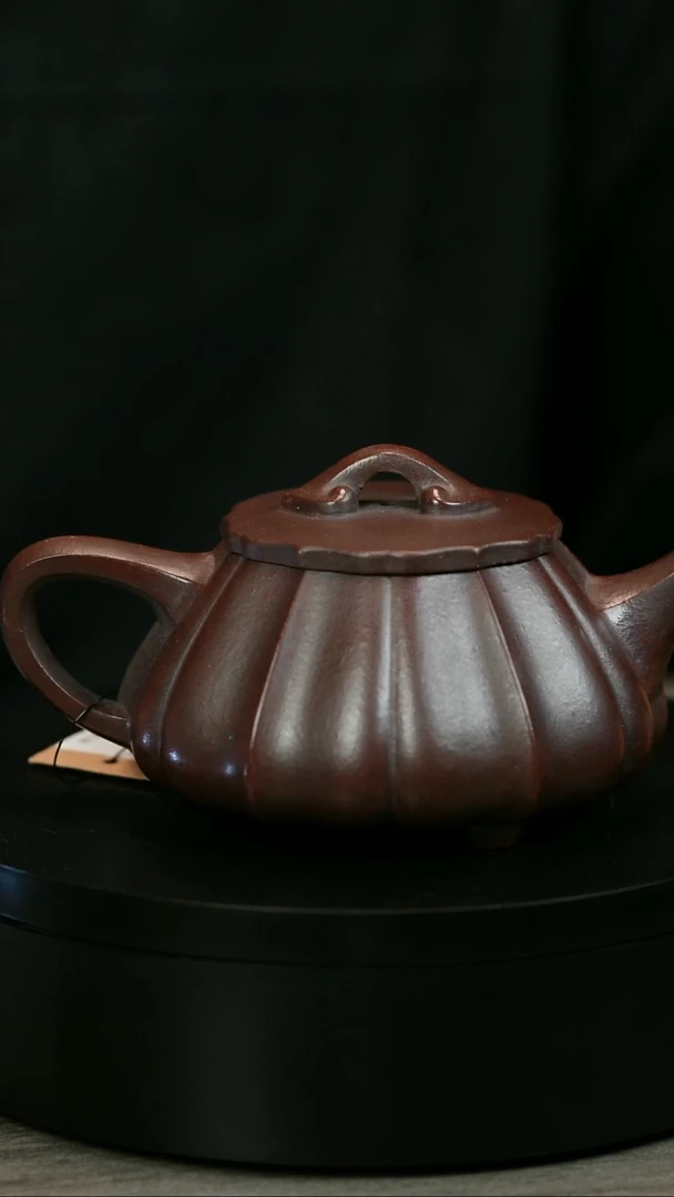 茶壶紫砂可*哥H1391紫泥筋纹石瓢
