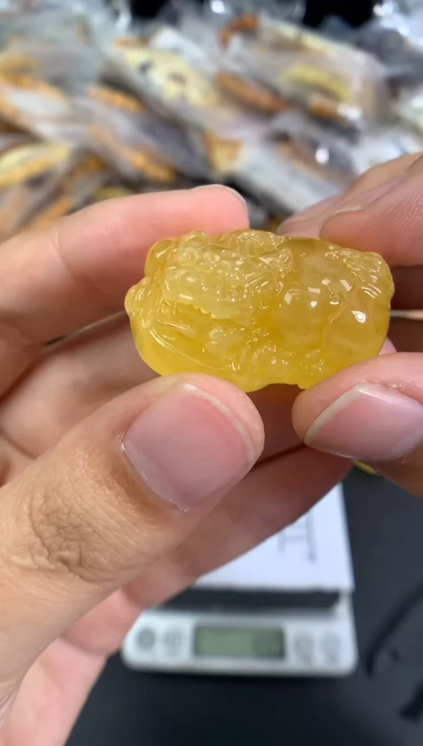 蜜蜡未镶嵌珠宝奇石1