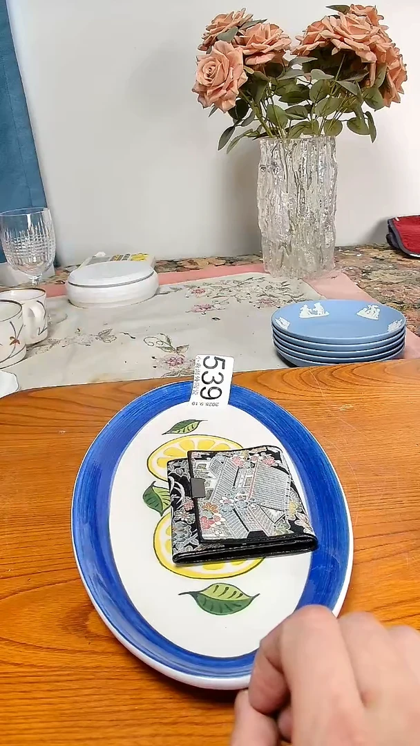 瓷片吃****皮小淼海外陶瓷工艺品