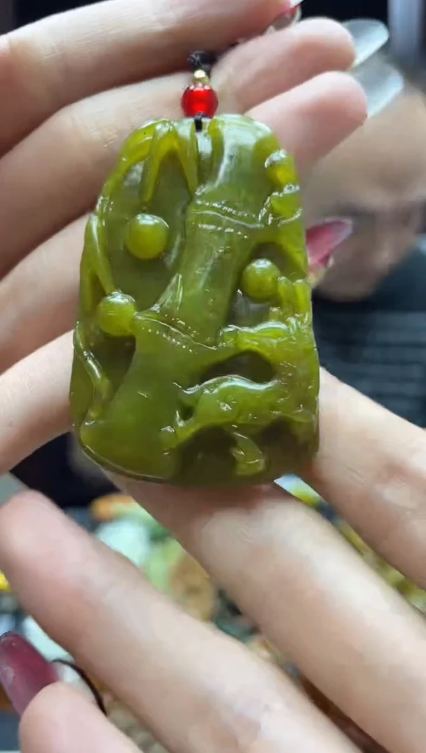 未镶嵌岫玉吊坠·