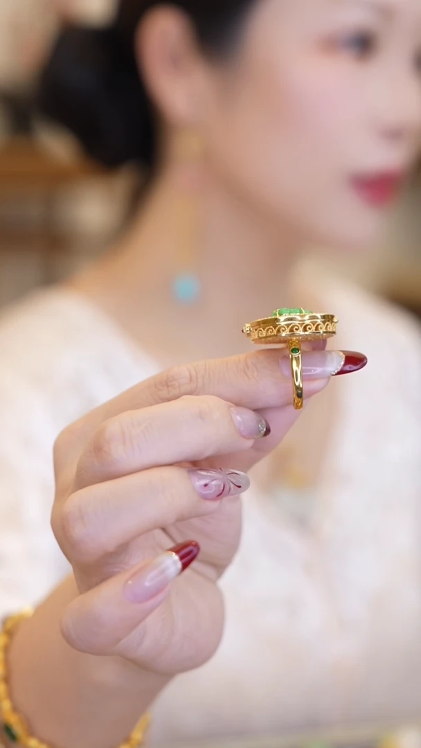 【闪购商品】翡翠戒指18K金镶嵌佛公戒指ZS