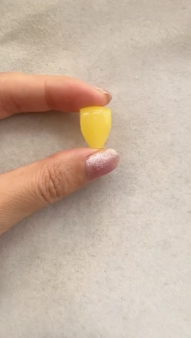 【闪购商品】琥珀裸石未镶嵌10121024-三通