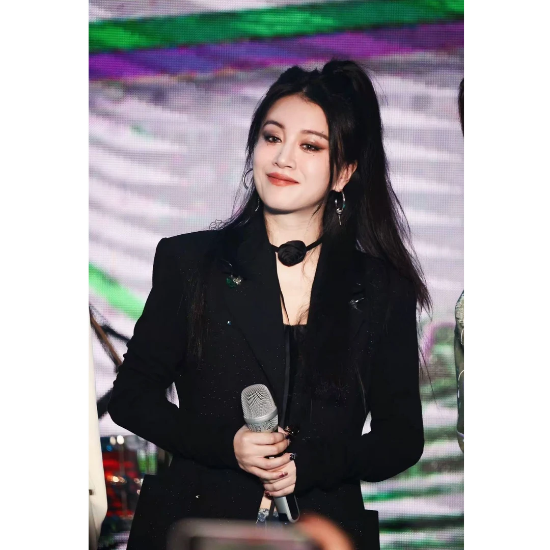 U 明星同款 原创设计师针织袖收腰西装