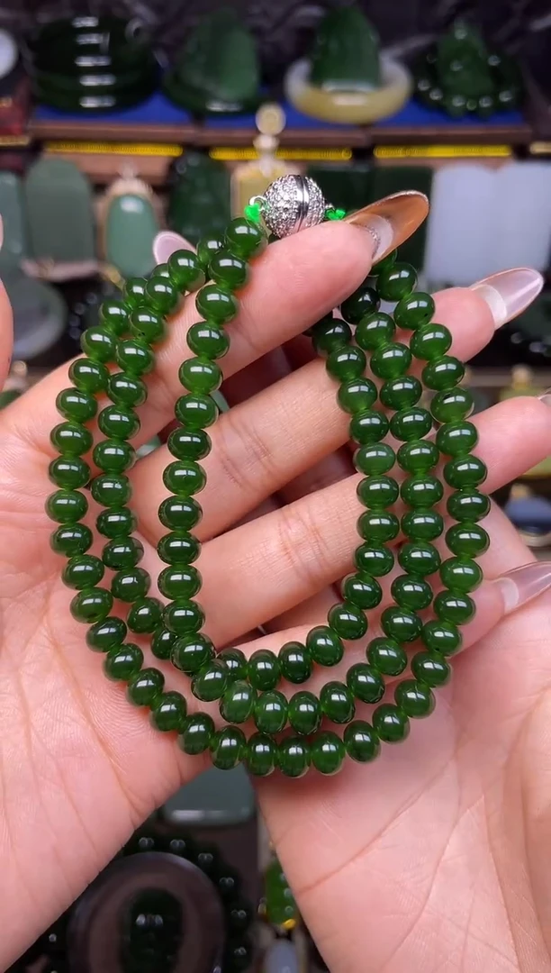 颈饰未镶嵌和田玉菠菜绿链子卡7.2