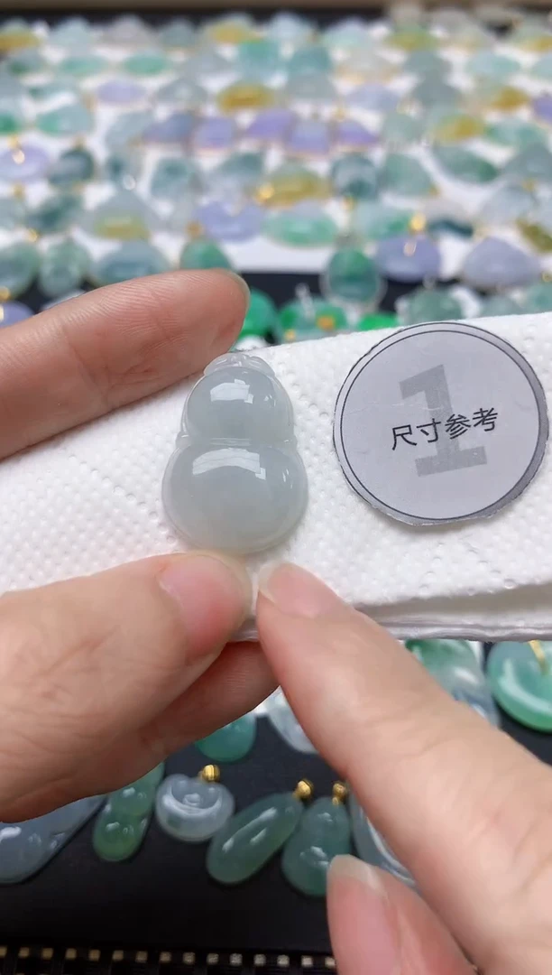 翡翠未镶嵌颈饰天然缅甸A货翡翠