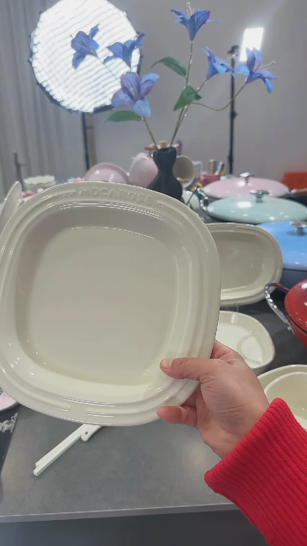 【闪购商品】瓷8.7英寸方形浅盘-奶油白