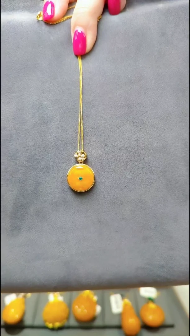 银S925镀金镶嵌吊坠(赠链)蜜蜡﹣E865蜜蜡吊坠