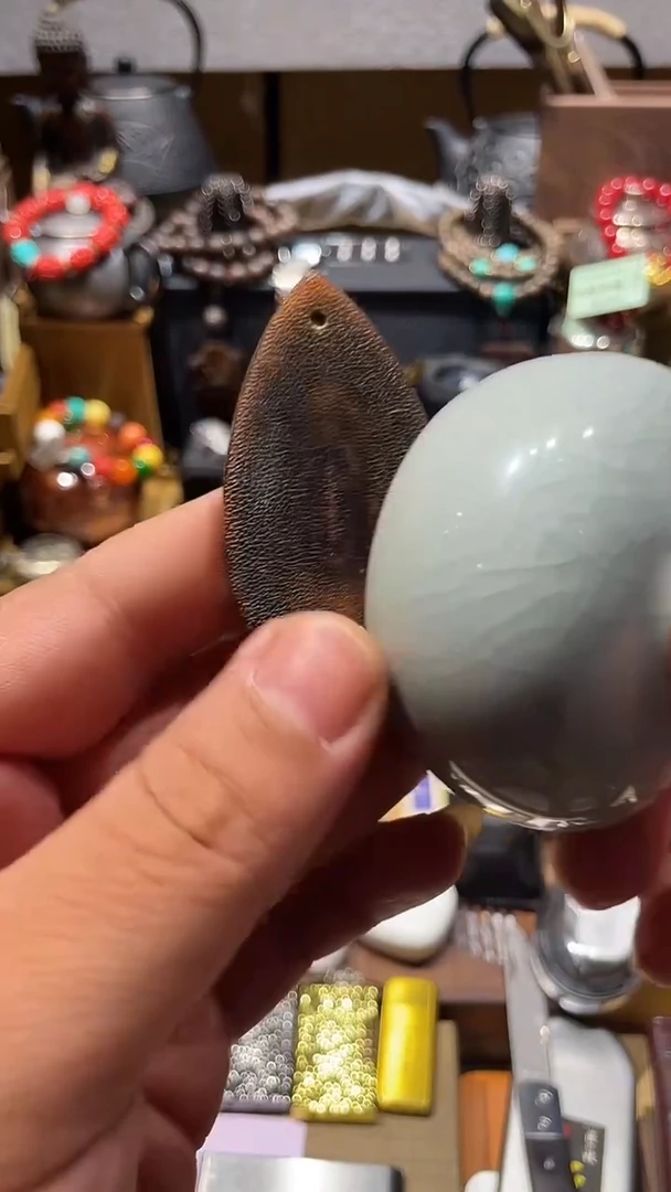 瓷片闪购商品 如图所示