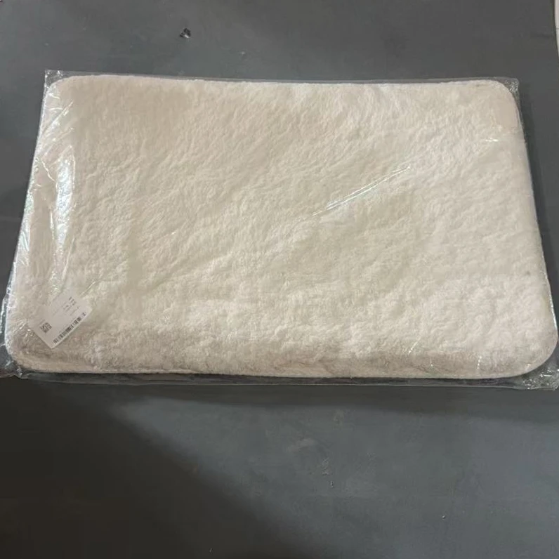 卧室床边毛绒地垫