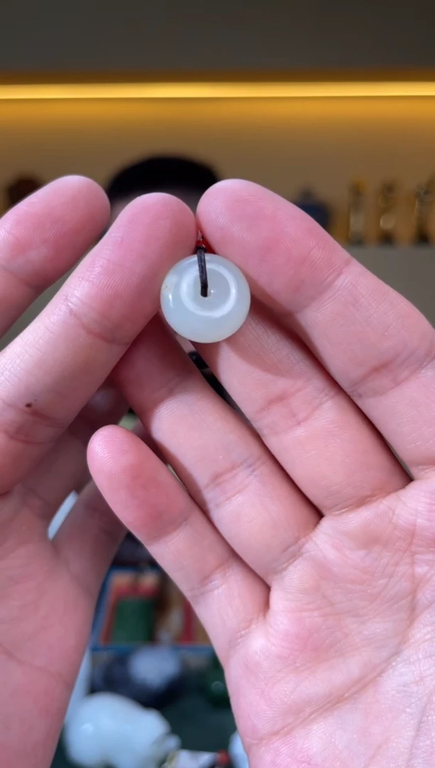 和田玉未镶嵌颈饰1